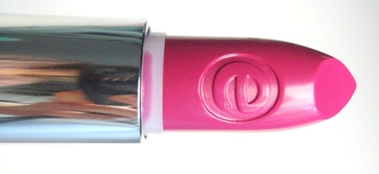 Essence roze lipstick