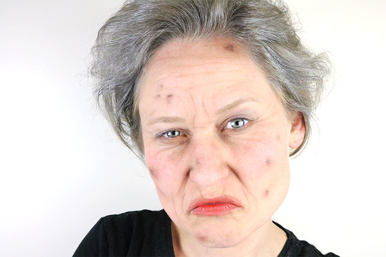 halloween makeup oude vrouw 1 Hersteld