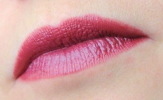 Catrice roze lipstick afbeelding 3