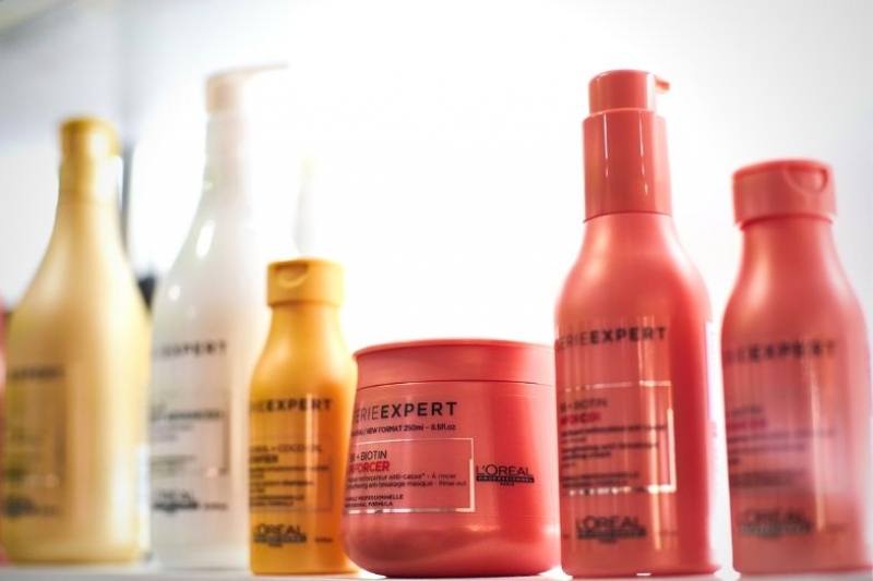 Wat zijn de verschillen tussen een kappers shampoo en een drogist shampoo?