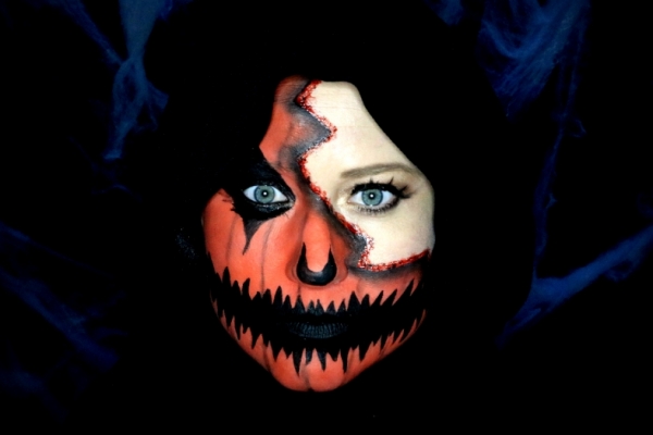 Ben je klaar voor deze enge pompoen make-up tutorial?